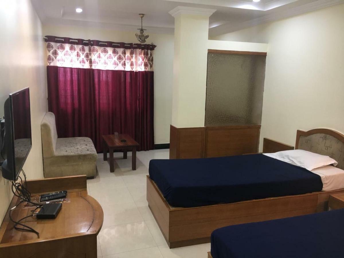 Hotel Poonam Rāipur 외부 사진